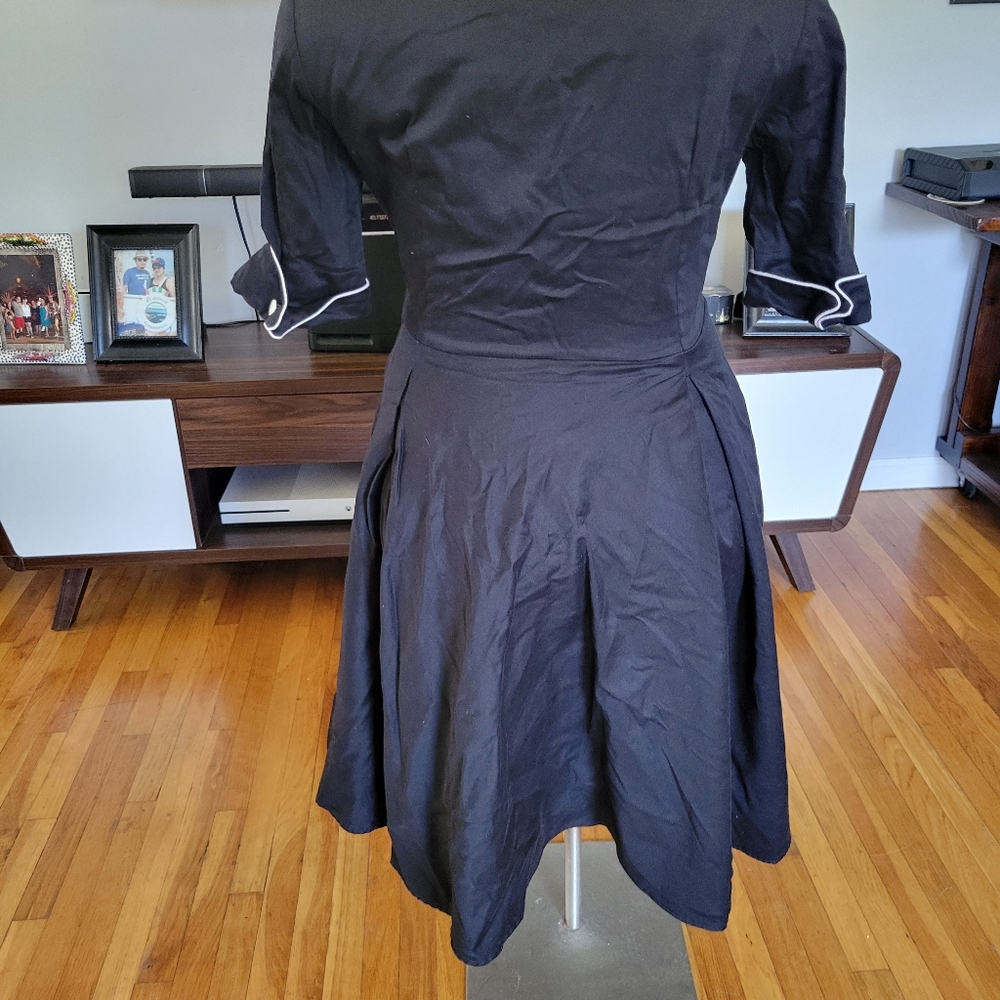 Deadly Dames haunted house wife dress - Picture 6 of 12